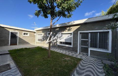 RESERVADA !!! Hermosa Casa al fondo de otra con 2 dorm Lagomar sur