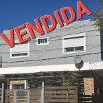 VENDIDA !!!! Apartamento tipo Casa de 3 dormitorios, patio, cochera y terraza. Shangrila sur.