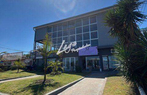 ¡A ESTRENAR! Local comercial ubicado en Av. Giannattasio.