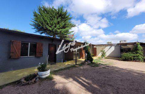 RESERVADA !!!! Casa esquina Pinar norte 2 dormitorios, estufa a leña, parrillero galpon, terreno cerrado