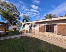 Dos Casas en Venta, Impecable estado en la mejor zona de la Ciudad de la Costa