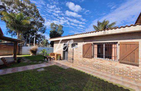 Dos Casas en Venta, Impecable estado en la mejor zona de la Ciudad de la Costa
