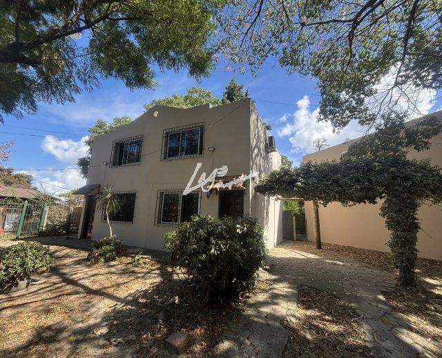 RESERVADA !!! SE ALQUILA casa 1 dormitorio muy amplio se pueden hacer dos, a 3 cuadras de playa