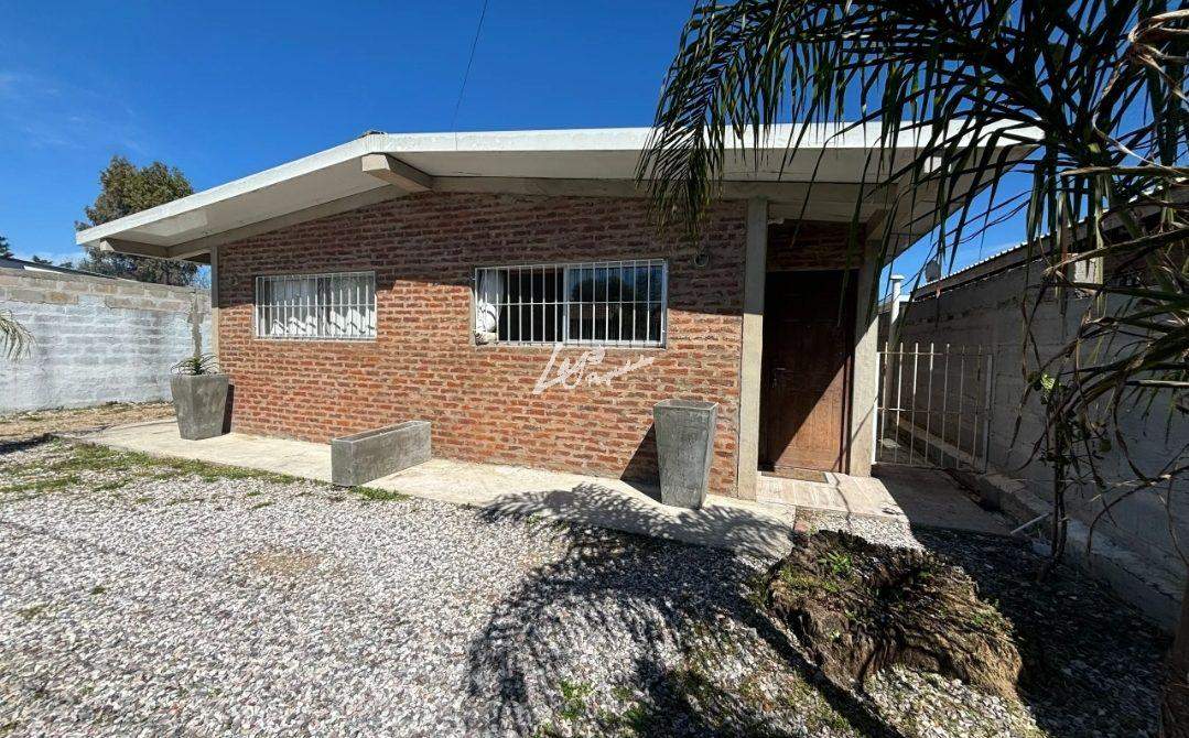 Se Alquila Casa Lagomar sur 1 dormitorio, parrillero y demas